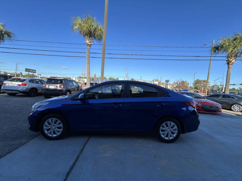 2019 Hyundai Accent SE