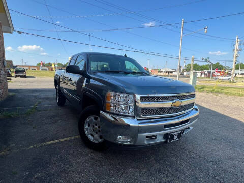 2013 Chevrolet Silverado 1500 for sale at Motors For Less in Canton OH