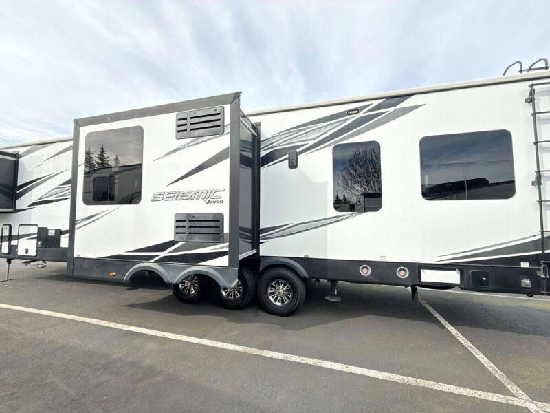 2020 Jayco Seismic