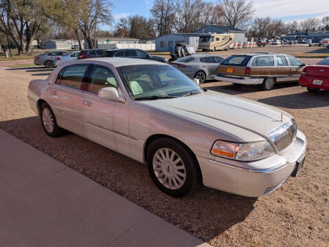 2005 Lincoln Town Car Signature Limited