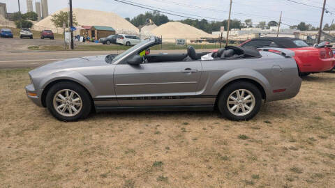 2006 Ford Mustang V6 Standard