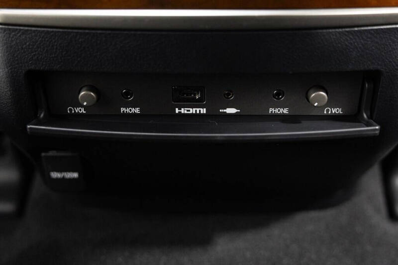 2021 Lexus LX 570 Three-Row