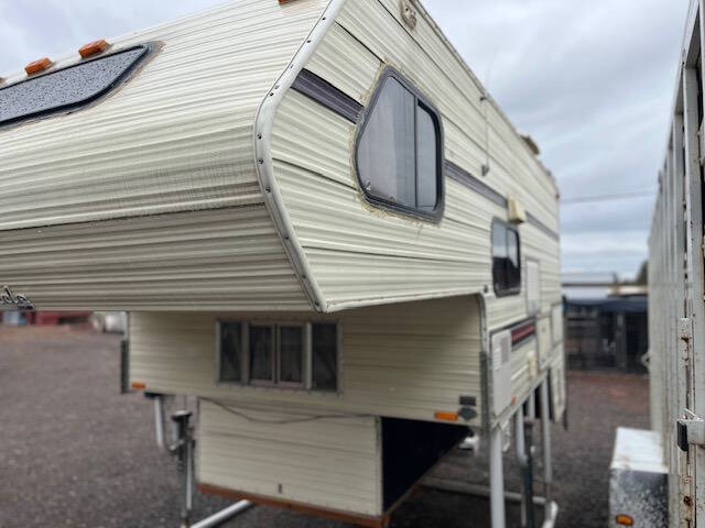 1991 Cascade 10 Ft Truck Camper