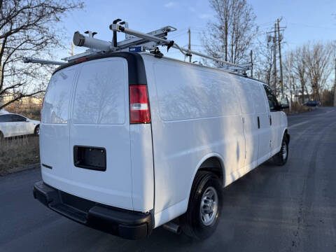 2025 Chevrolet Express 2500
