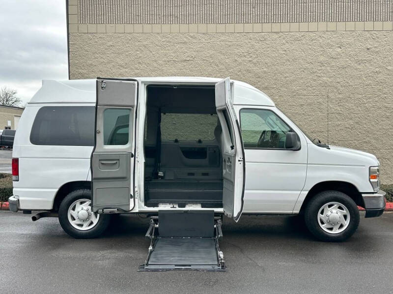 2008 Ford E-Series E-150 XLT
