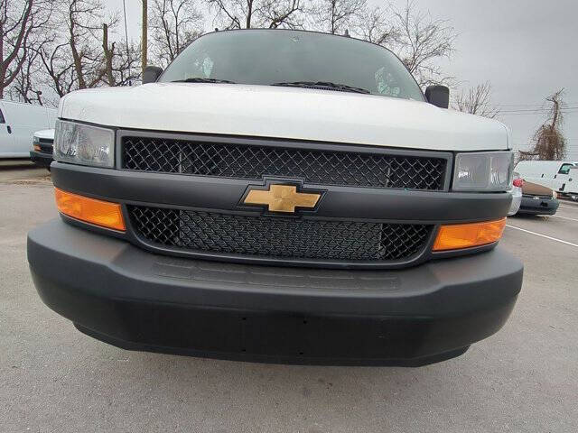 2025 Chevrolet Express 2500