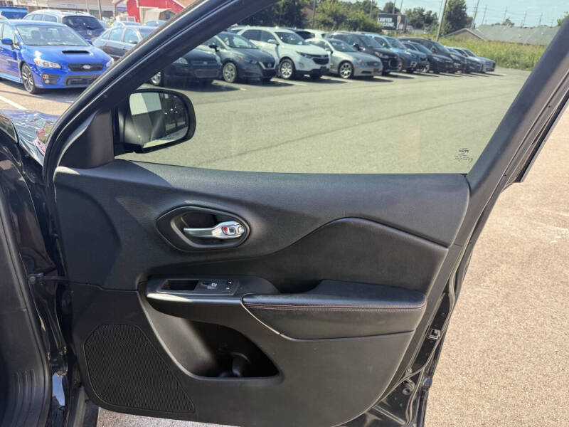 2020 Jeep Cherokee Trailhawk