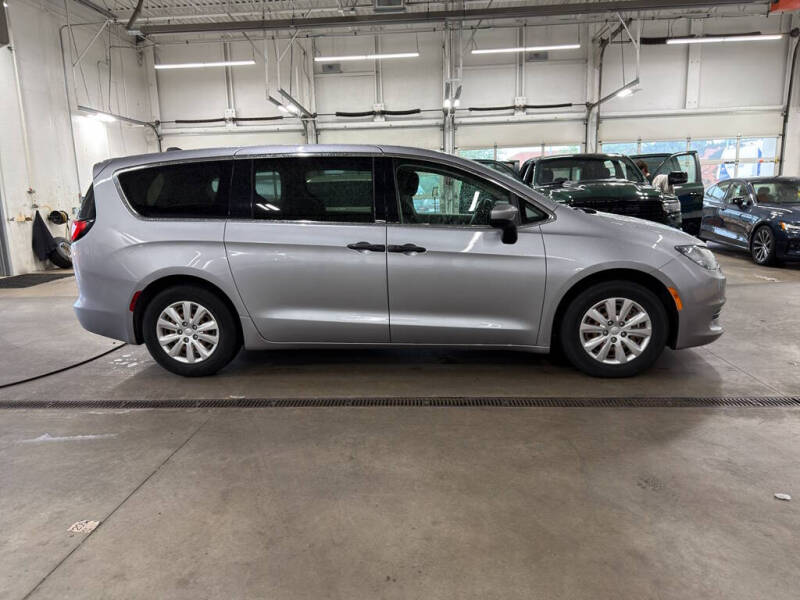2019 Chrysler Pacifica L