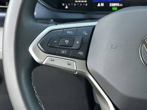 2024 Volkswagen Taos SE 4Motion