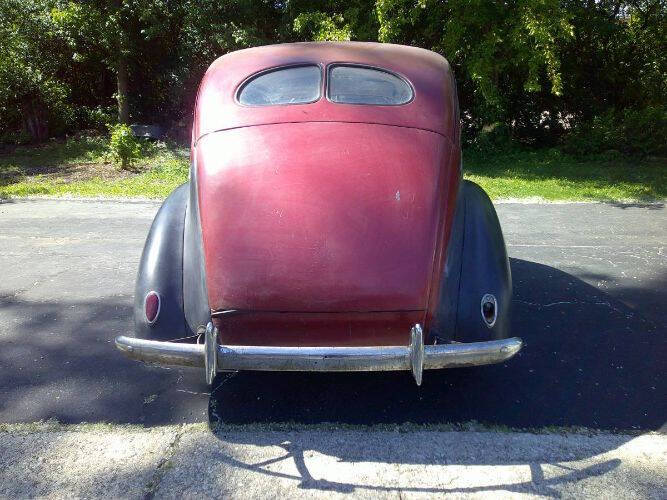 1938 Ford Deluxe