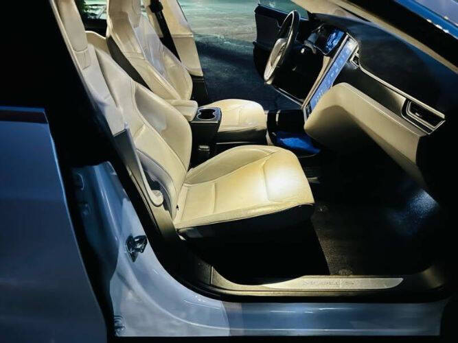 2015 Tesla Model S P85D