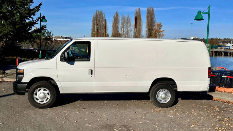 2011 Ford E-Series E-350 SD