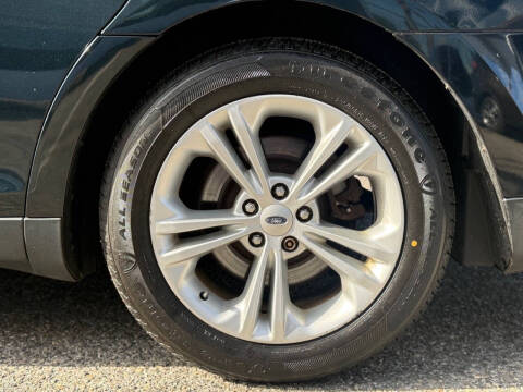 2014 Ford Taurus SEL