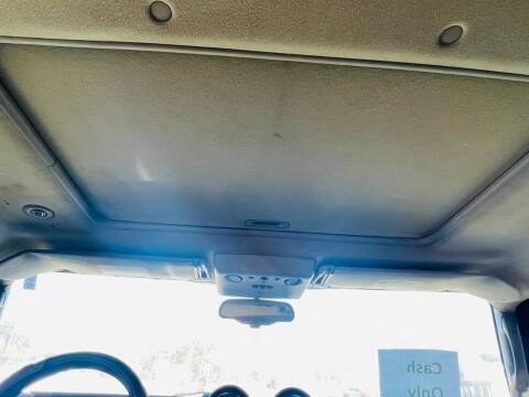 2003 HUMMER H2 Lux Series