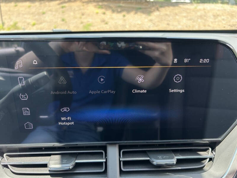 2025 Chevrolet Trax RS