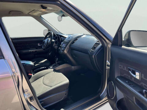 2013 Kia Soul +