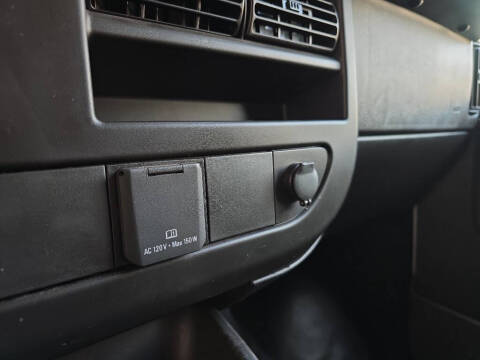 2024 Chevrolet Express 2500