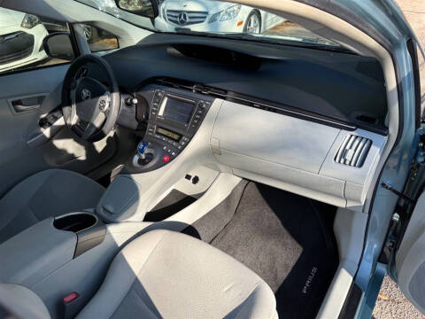 2015 Toyota Prius Three