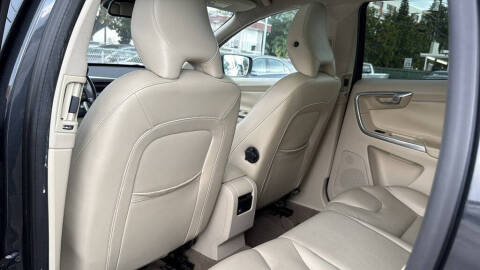 2015 Volvo XC60 T6 Drive-E Premier Plus