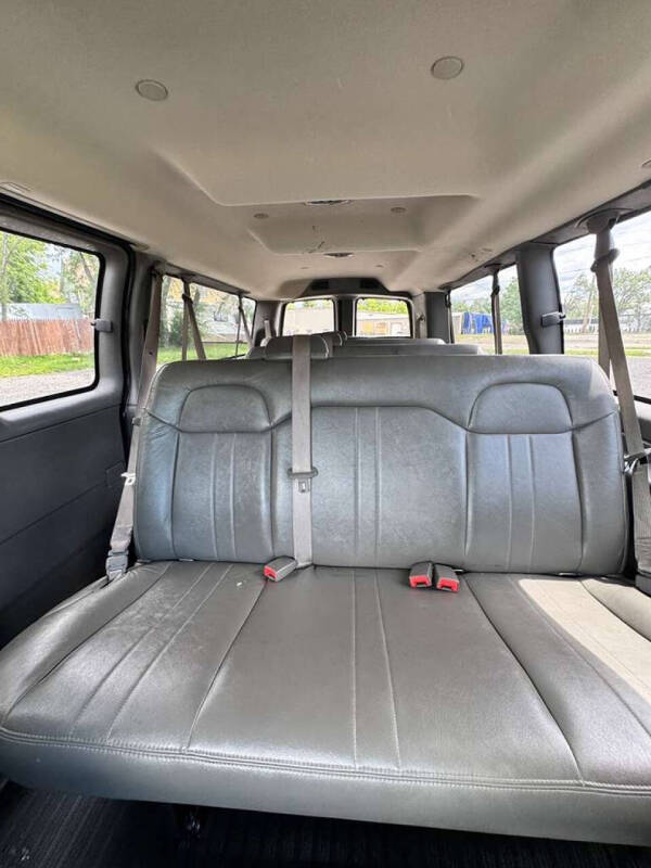 2017 Chevrolet Express LS 3500