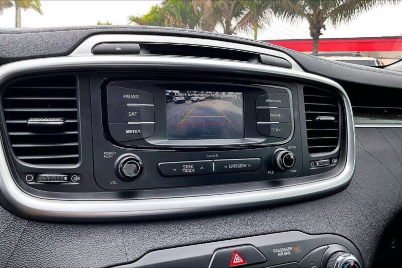 2016 Kia Sorento LX