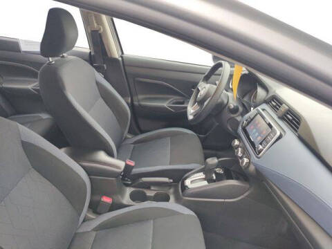 2023 Nissan Versa SV