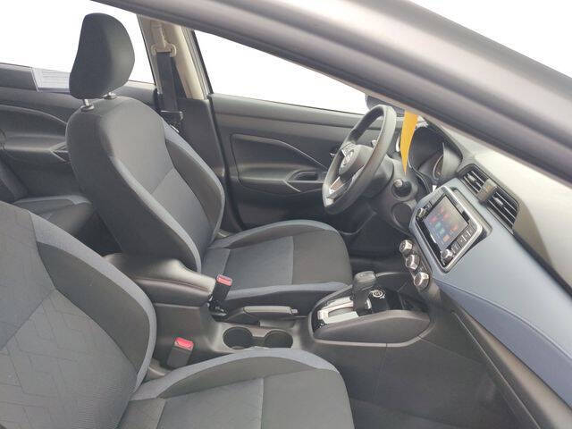 2023 Nissan Versa SV