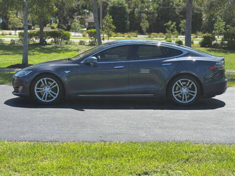 2015 Tesla Model S 85D