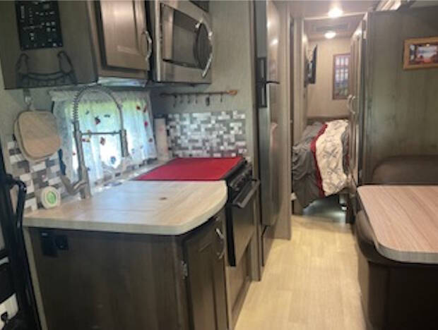 2023 NeXus RV Viper 25