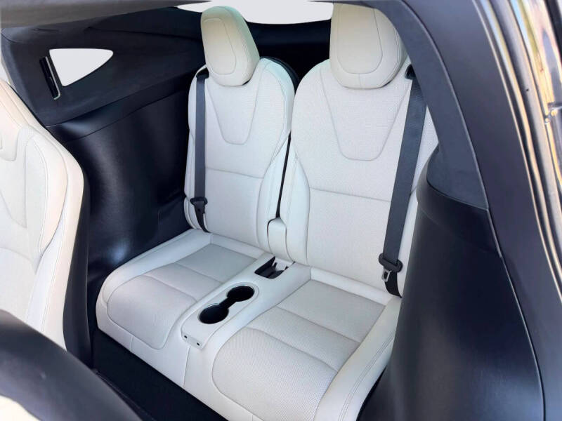 2023 Tesla Model X Standard Range