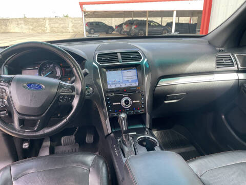 2017 Ford Explorer Sport