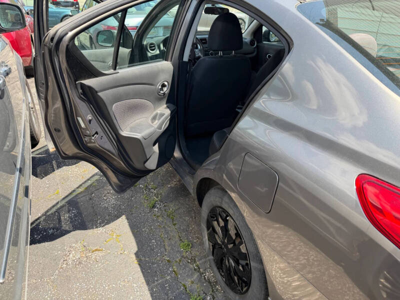 2014 Nissan Versa 1.6 S