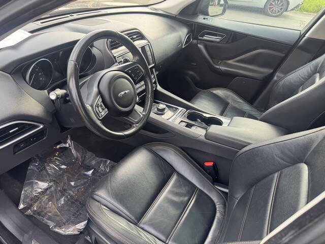 2017 Jaguar F-PACE 35t Prestige