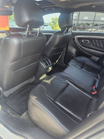 2016 Ford Taurus SEL