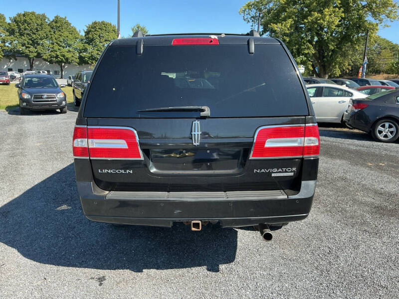 2011 Lincoln Navigator L