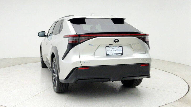 2024 Toyota bZ4X Limited