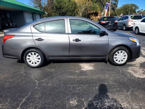 2019 Nissan Versa S Plus