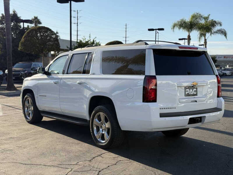 2017 Chevrolet Suburban LT