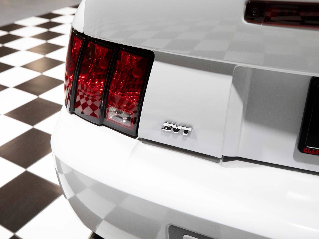 2003 Ford Mustang SVT Cobra 21