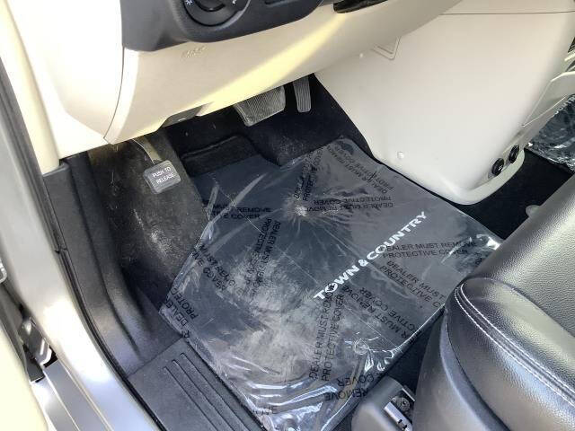 2015 Chrysler Town and Country Touring