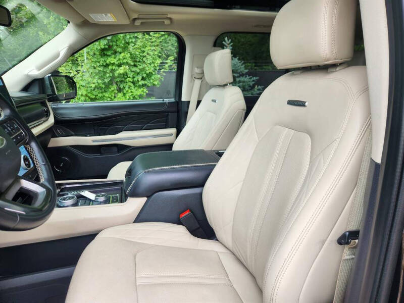 2024 Ford Expedition Platinum