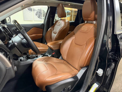 2019 Jeep Cherokee Overland