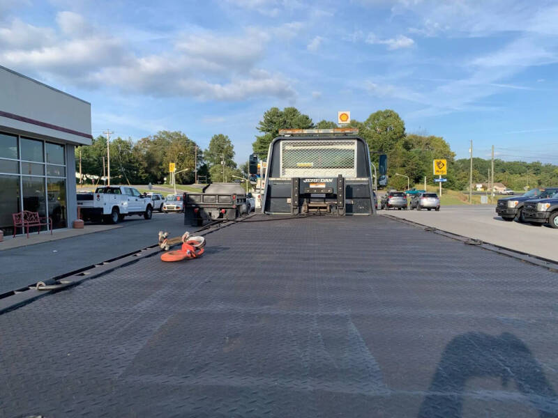 2011 Freightliner M2 112V