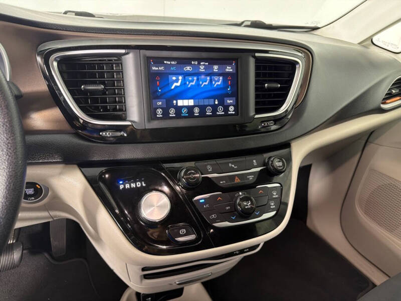 2019 Chrysler Pacifica LX