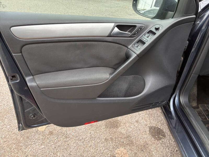 2010 Volkswagen Golf 2.5L PZEV