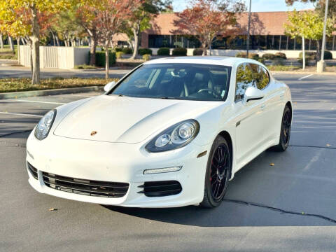 2015 Porsche Panamera