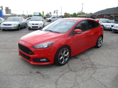 2016 Ford Focus for sale at RJ Motors in Plano IL