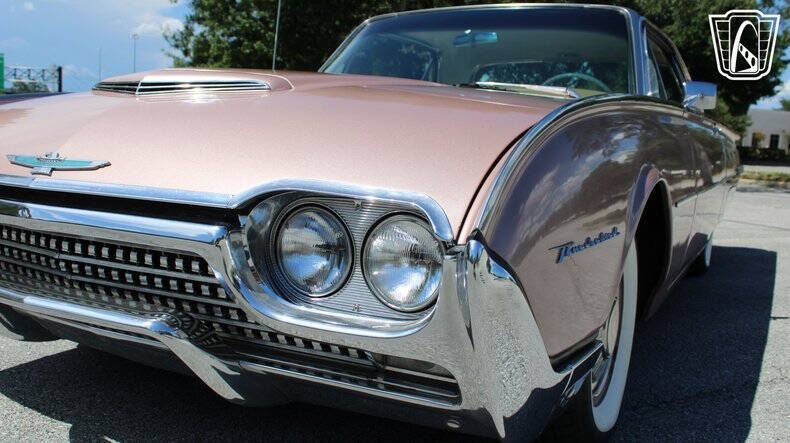 1962 Ford Thunderbird