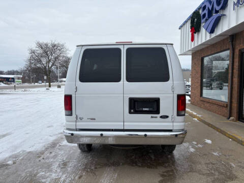 2013 Ford E-Series E-350 SD XLT
