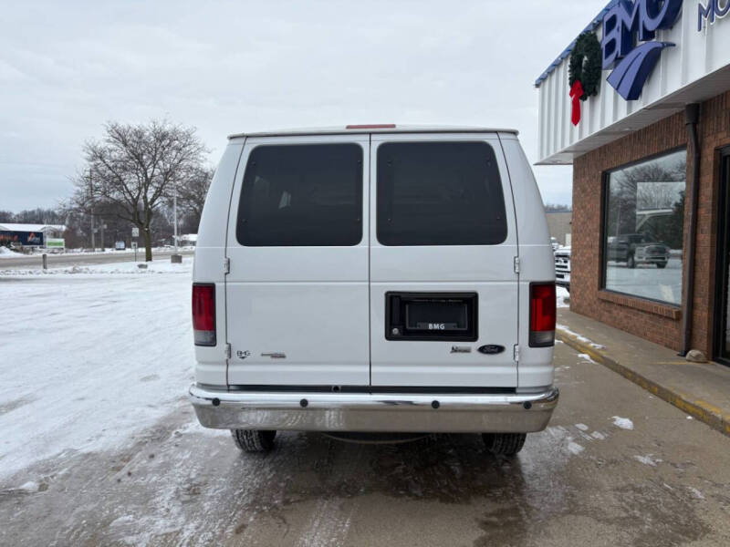 2013 Ford E-Series E-350 SD XLT